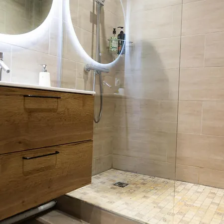 Berbere Les Bains Apartment Enghien-les-Bains