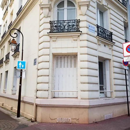 Berbere Les Bains Apartment Enghien-les-Bains