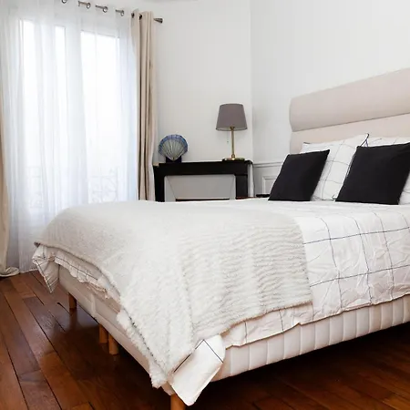 Berbere Les Bains Apartment *